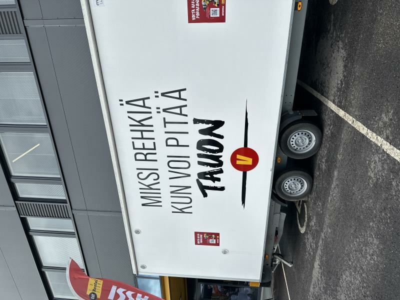 Taukovaunu 10hlö + wc, hinattava